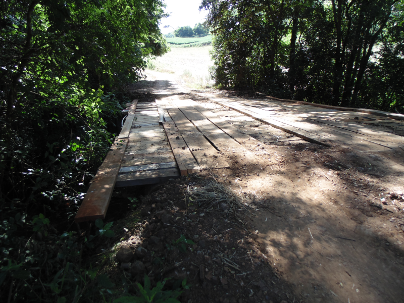 SECRETARIA DE OBRAS ATENDE SOLICITAÇÕES DOS MUNÍCIPES